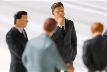 職場での話し合いで意識したい4つのコト